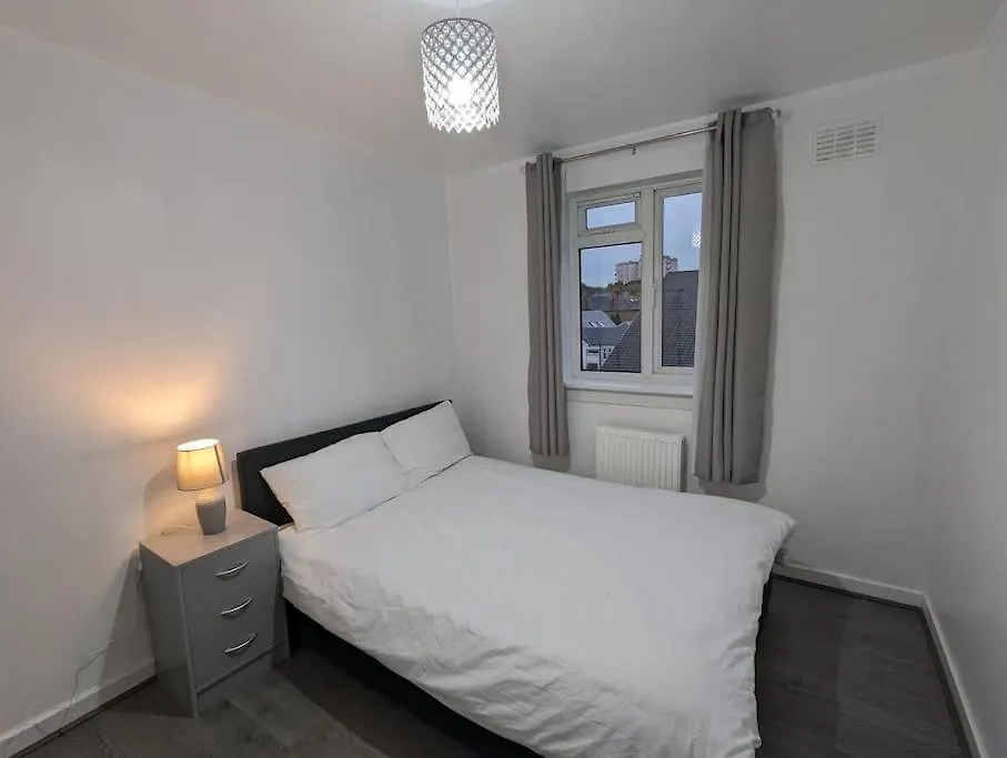 3 Bedroom Apartment Sleeps 8 Εδιμβούργο