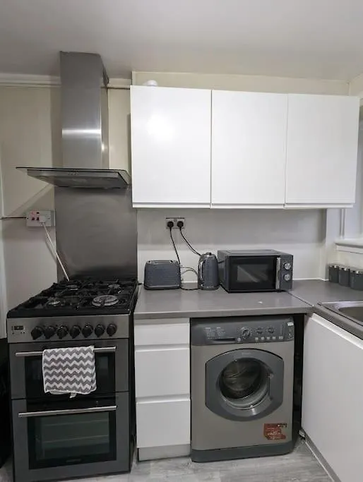 3 Bedroom Apartment Sleeps 8 Εδιμβούργο